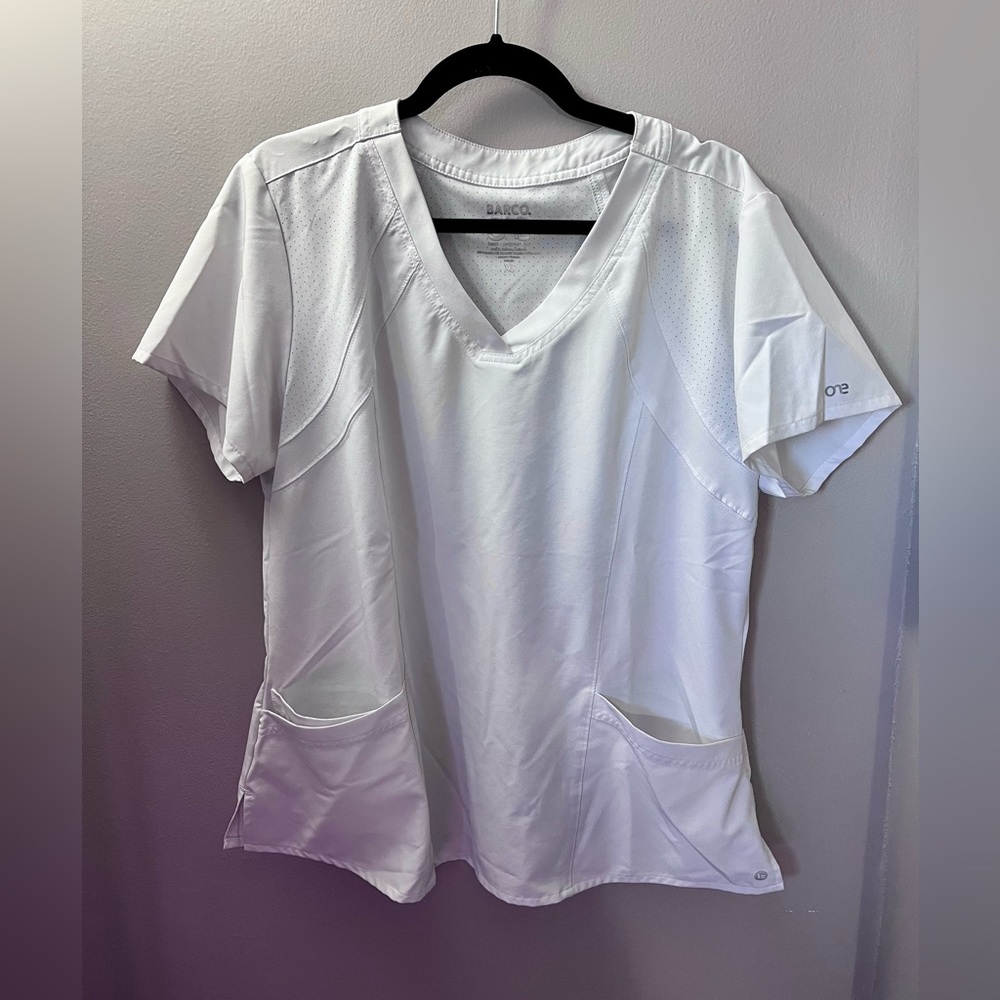Barco One Racer 4 Pocket V Neck Scrub Top XL White